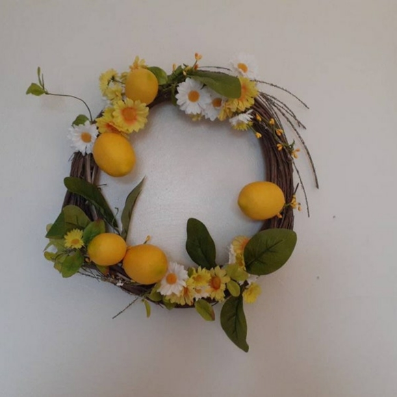 Lemony Fresh Wreath - Picture 4 of 5